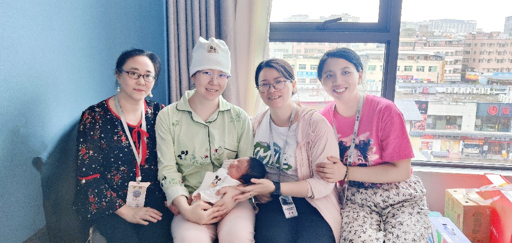 深圳微視：以愛之名，慰問生育女職工